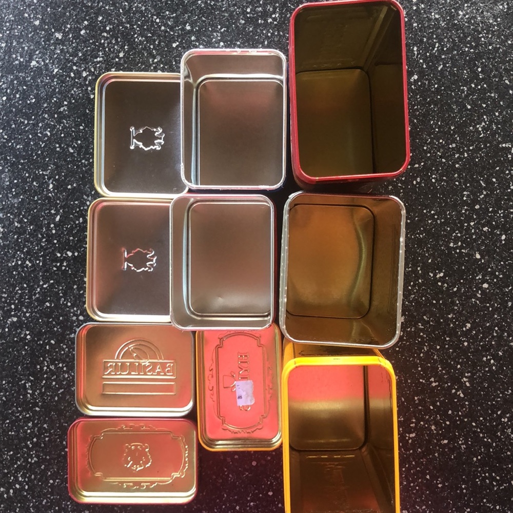 Collection of tea metal tins - Picture 15 of 16